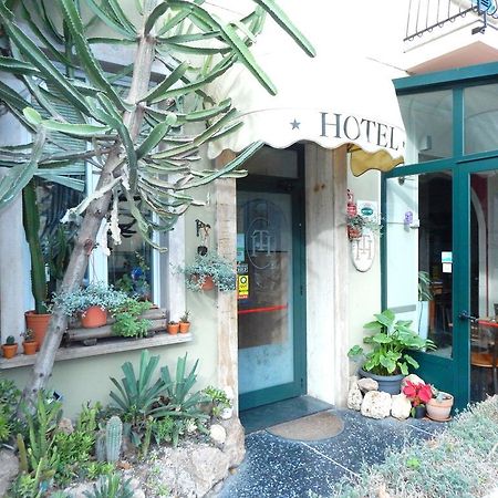 Albergo Torino Albenga Exterior photo